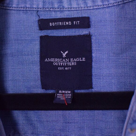 Women's American Eagle Denim Chambray Boyfriend Fit Button Down Shirt - Size S - Picture 8 of 10